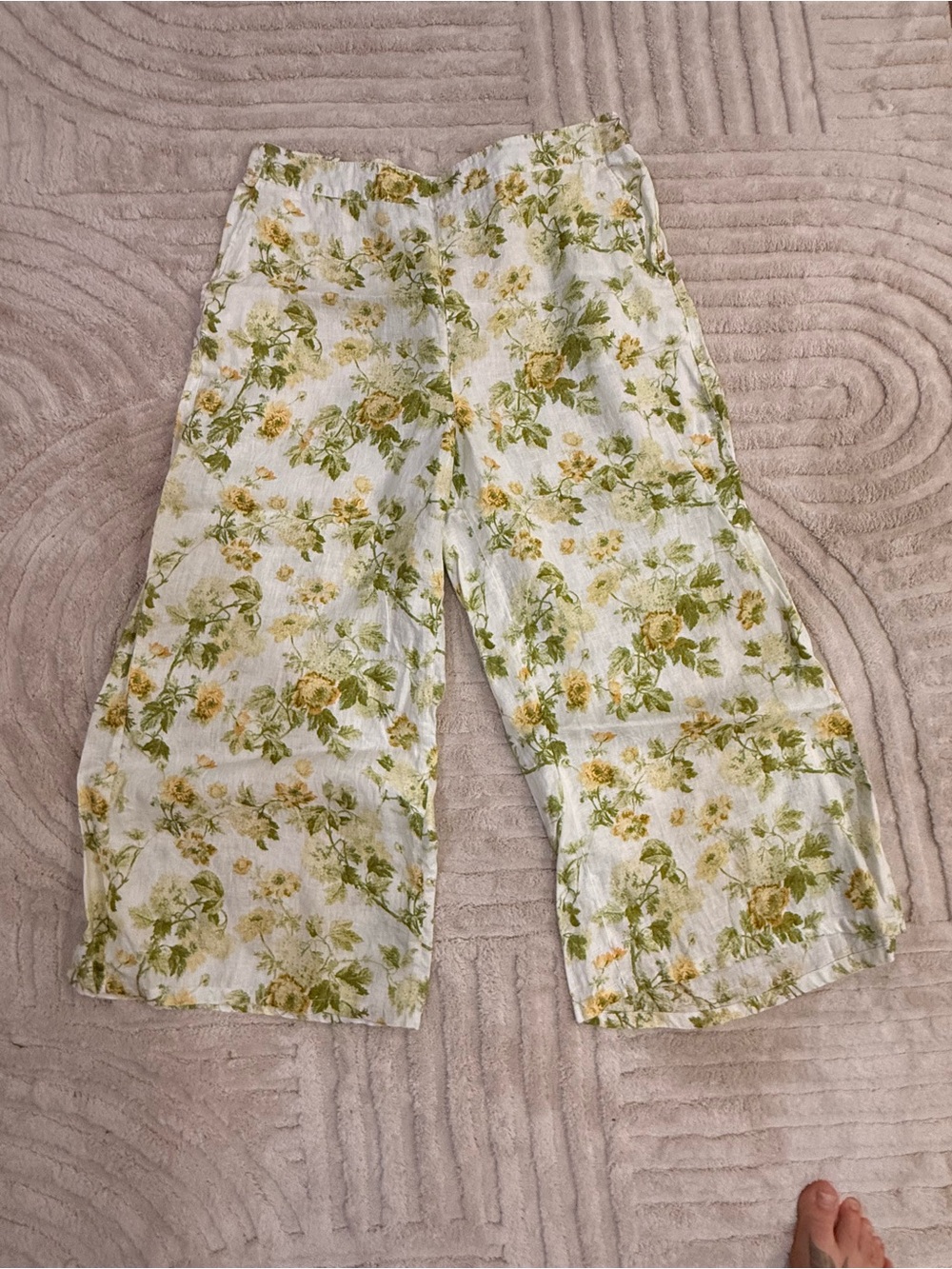 Laura Ashley White Floral Wide-Leg Shorts with Green and Yellow Print